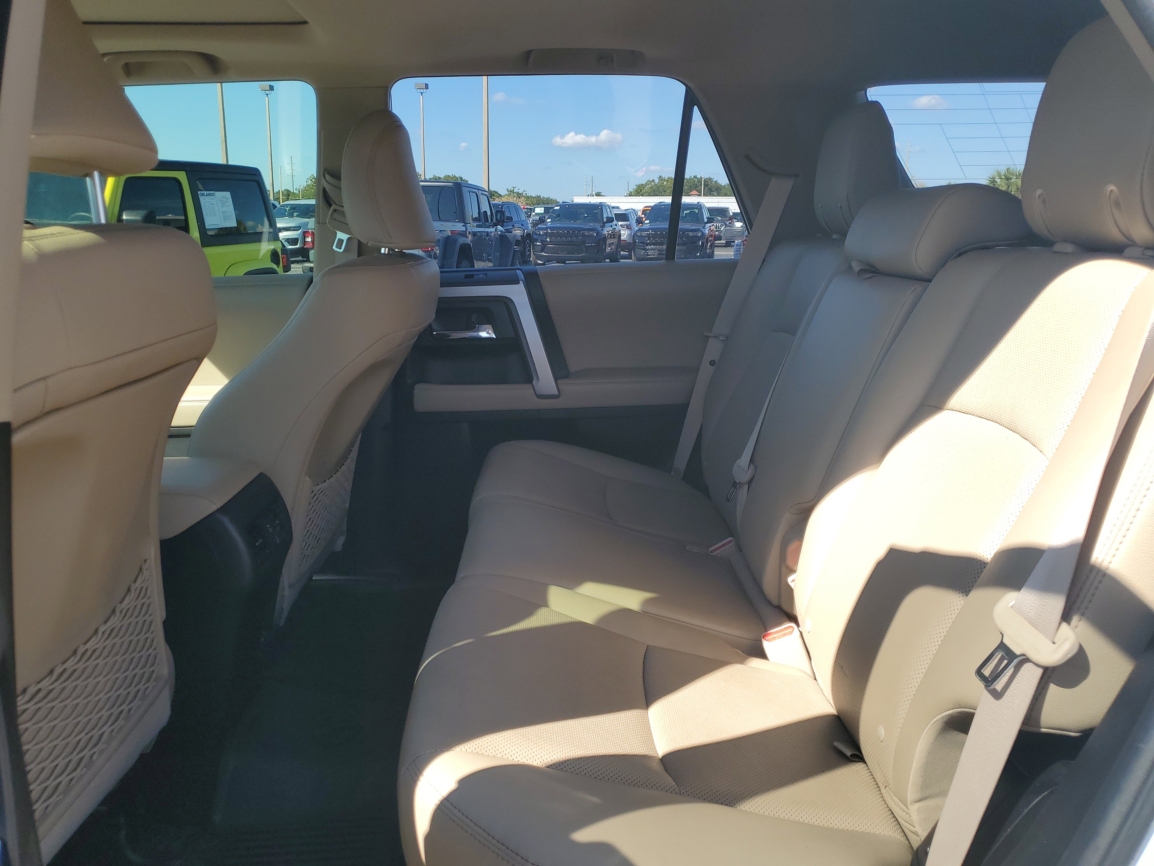 Used 2020 Toyota 4Runner 4WD image 15