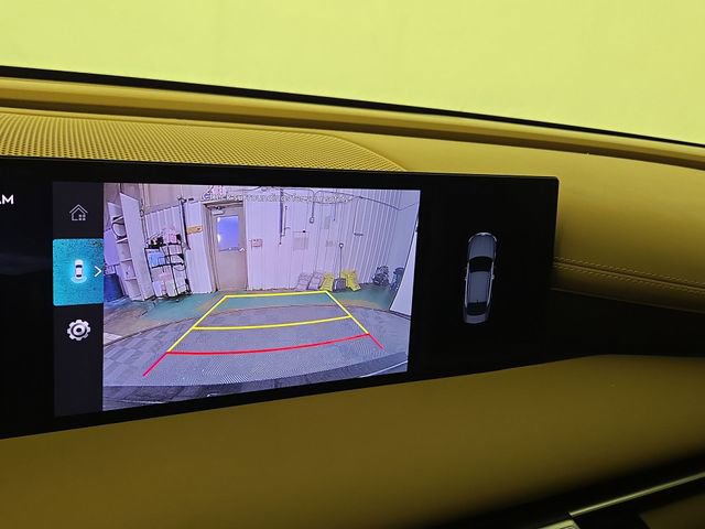 Used 2025 Genesis G80 2.5T image 18