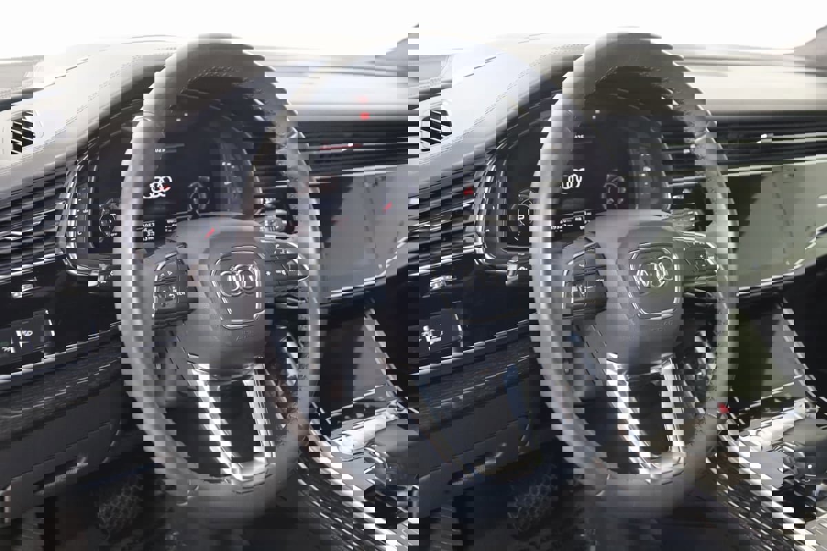 Used 2019 Audi Q8 Prestige image 6