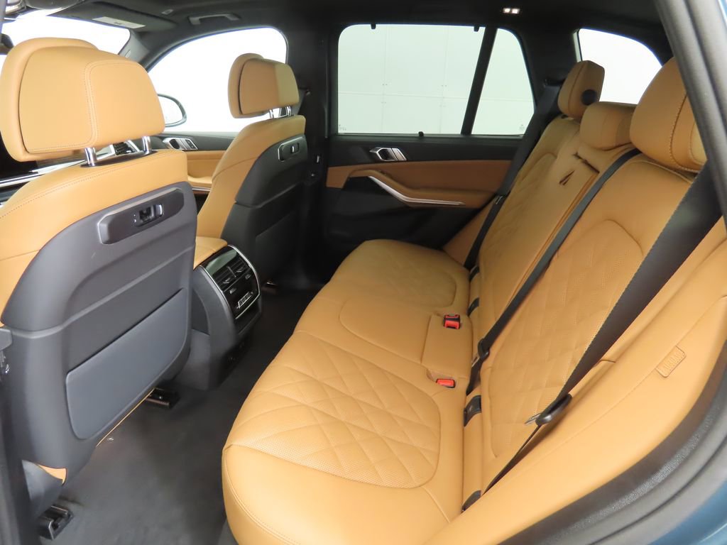 Used 2026 BMW X5 xDrive40i w/ Premium Package AWD/4WD image 24