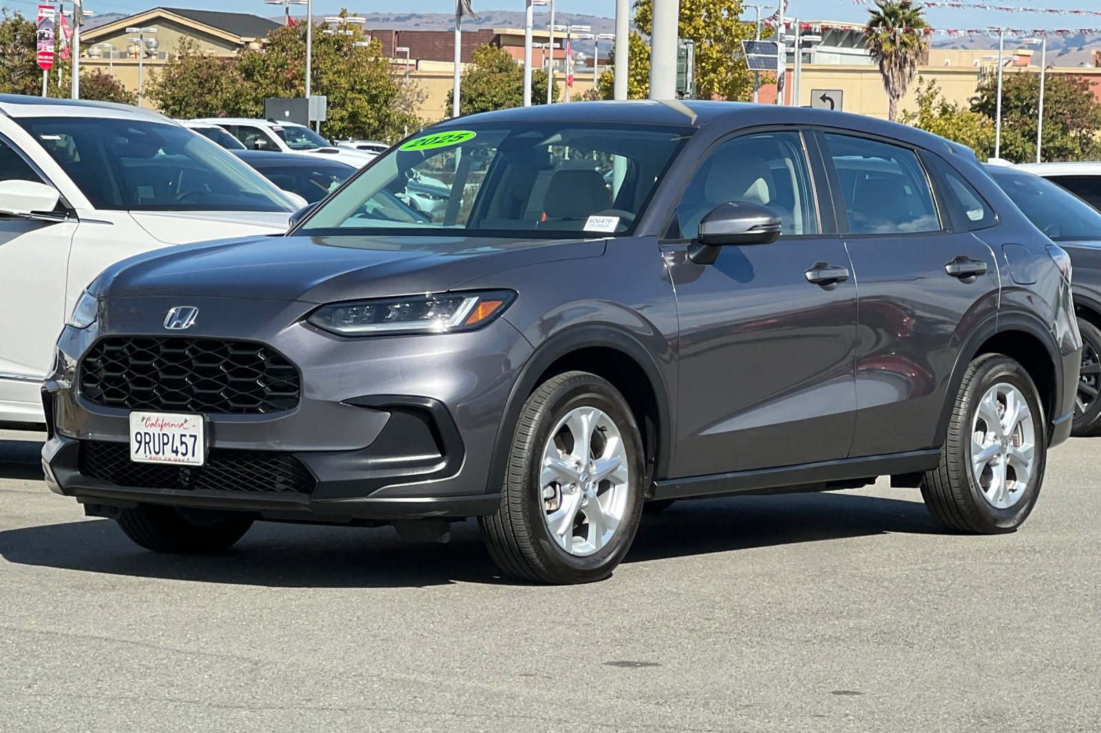 Used 2025 Honda HR-V LX image 8