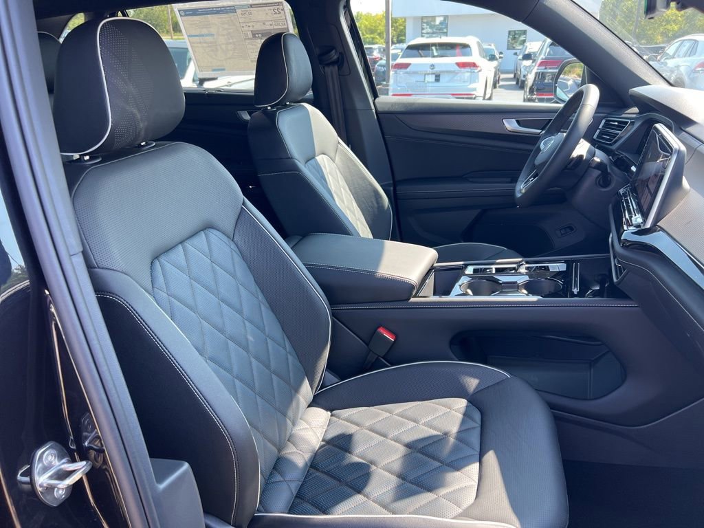 New 2026 Volkswagen Atlas Cross Sport SEL Premium R-Line image 23