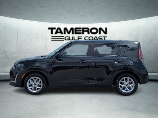 Used 2025 Kia Soul LX w/ LX Technology Package FWD image 2
