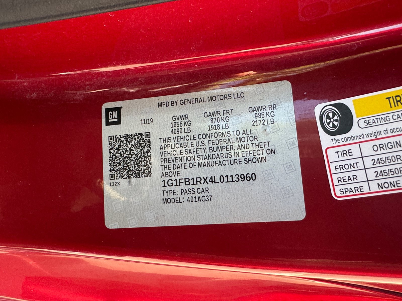 Used 2020 Chevrolet Camaro LT RWD image 16