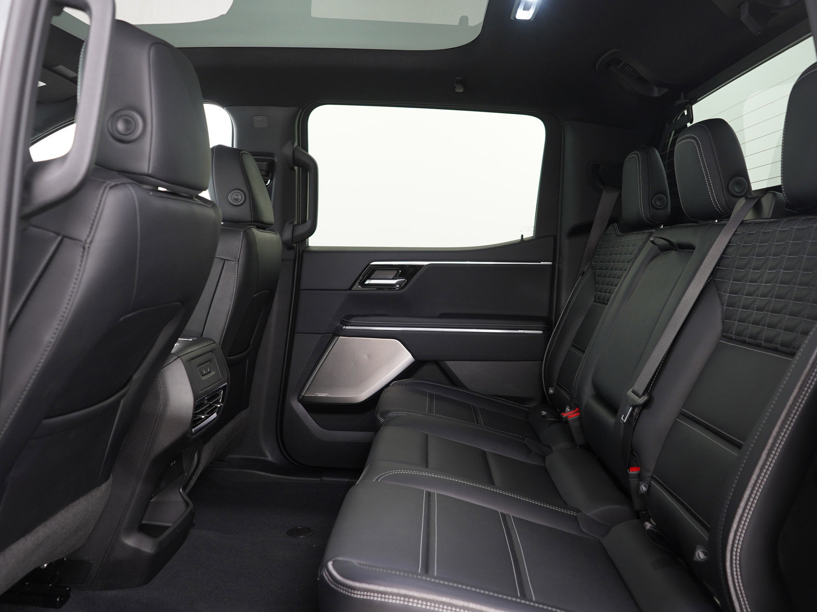 Used 2024 GMC Sierra EV Denali image 19