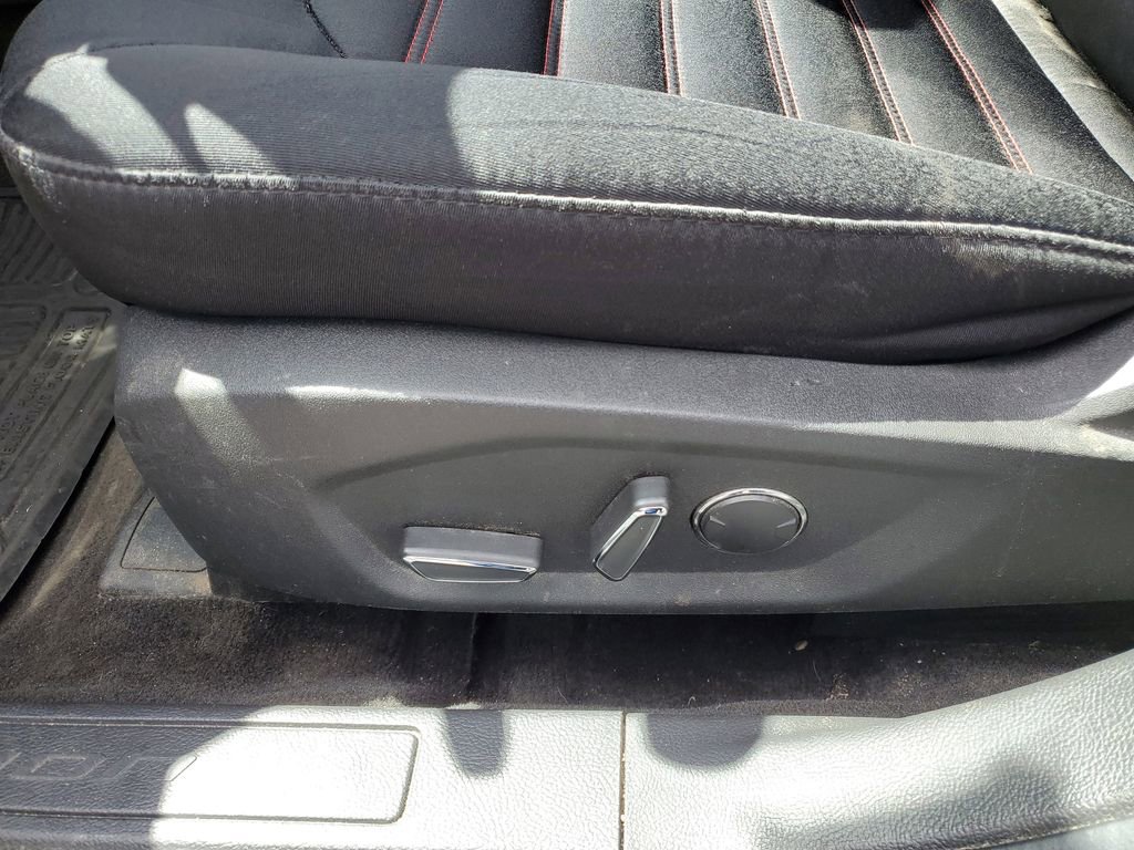 Used 2015 Ford Fusion SE w/ Equipment Group 201A AWD/4WD image 10