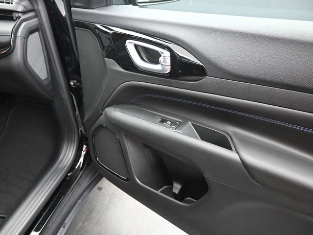 New 2026 Jeep Compass Latitude image 24