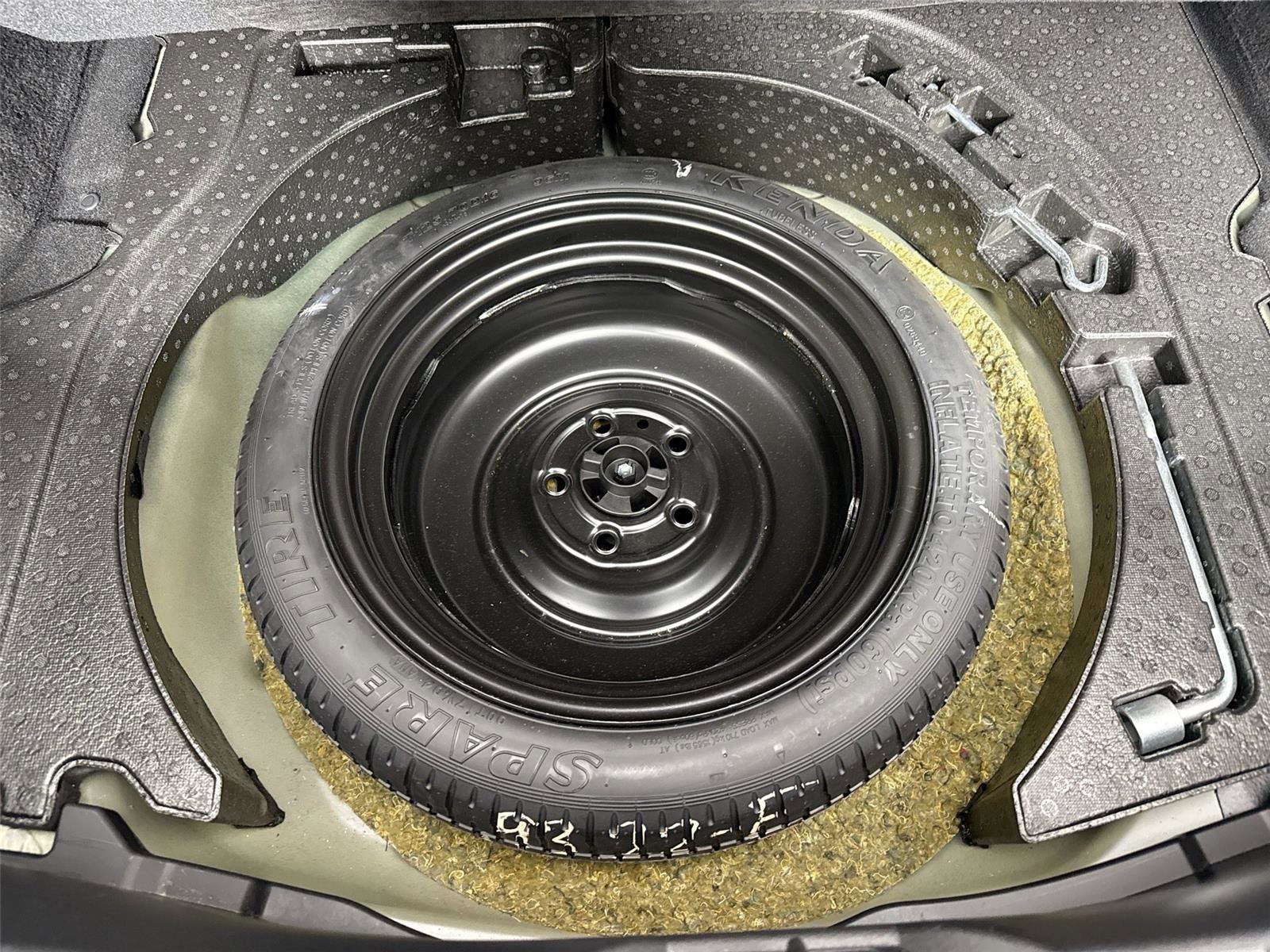 Used 2020 MAZDA MAZDA3 4DR FWD image 36