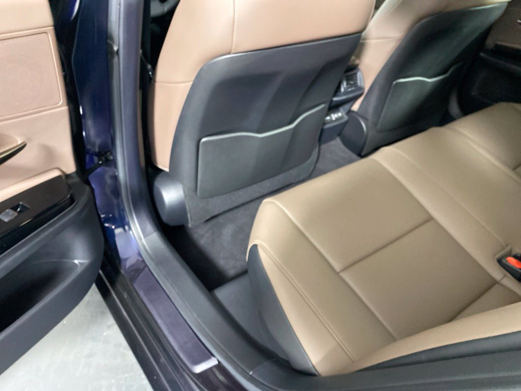 Certified 2025 Lexus ES 300h w/ Premium Package FWD image 28