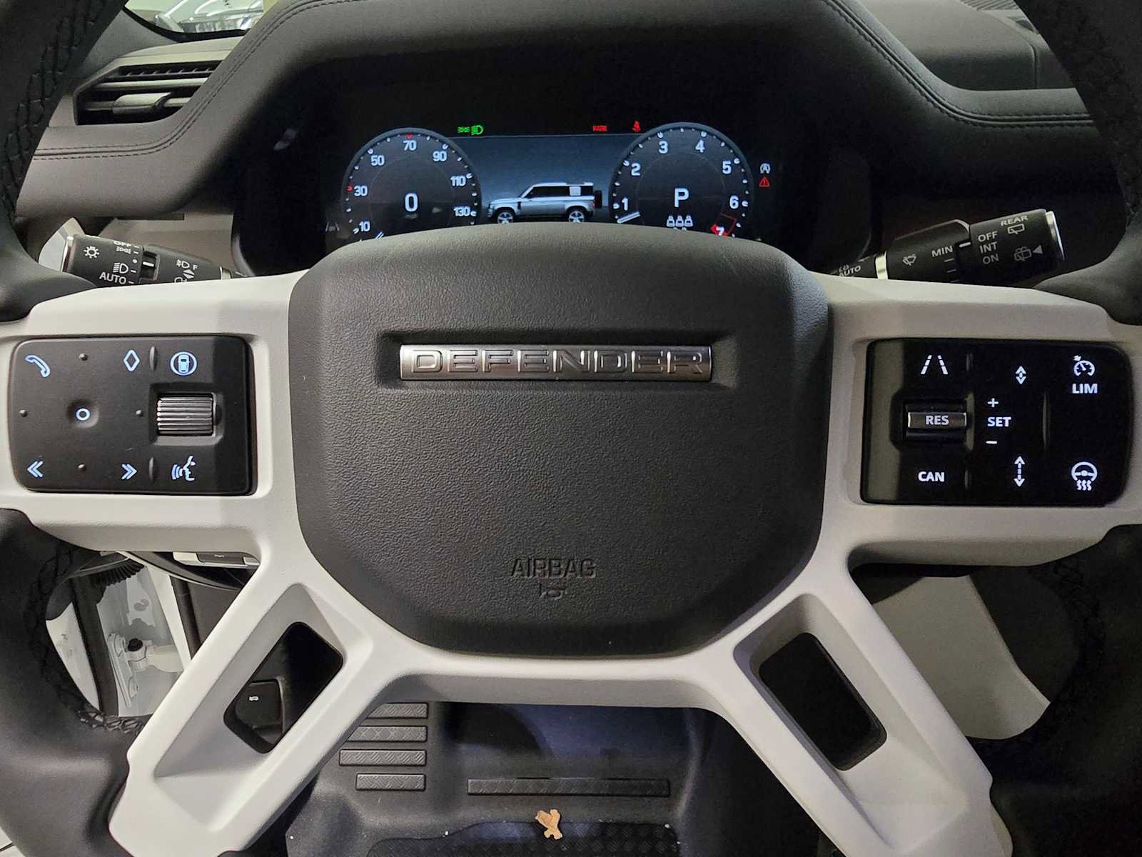 New 2026 Land Rover Defender 110 X-Dynamic SE AWD/4WD image 23