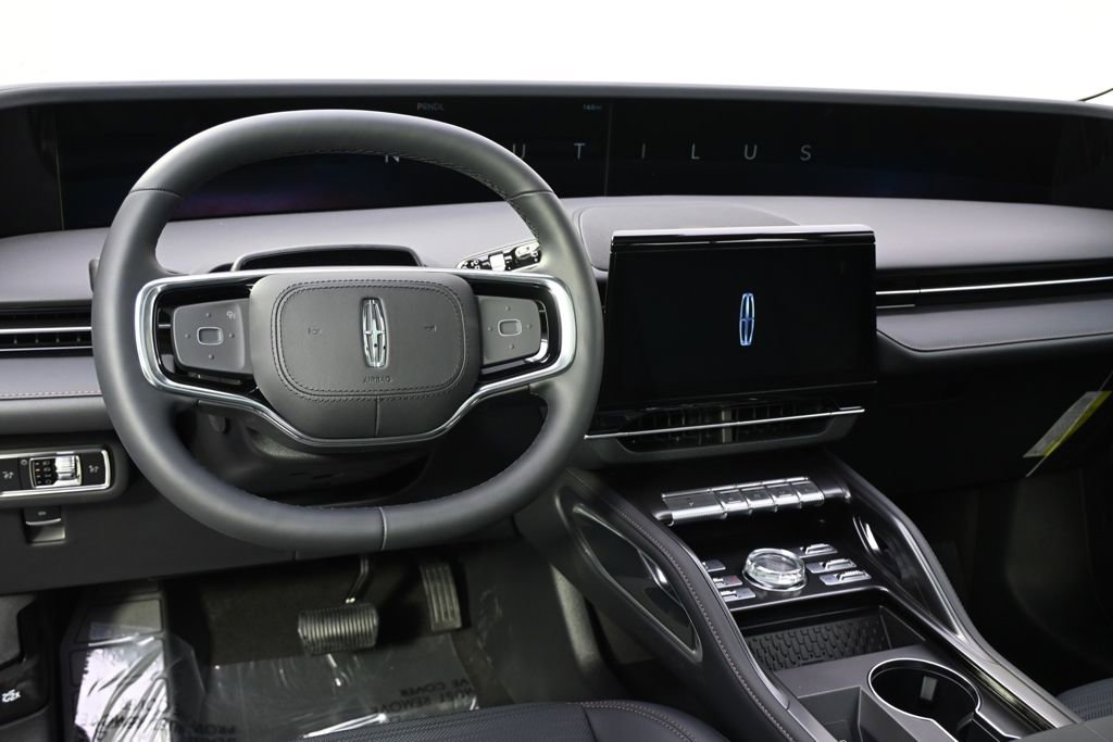 New 2026 Lincoln Nautilus Reserve w/ Jet Appearance Package AWD/4WD image 12