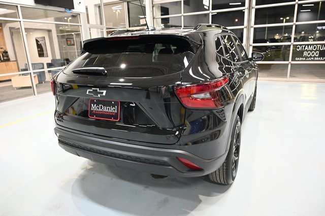 New 2026 Chevrolet Trax LT w/ Driver Confidence Package image 5