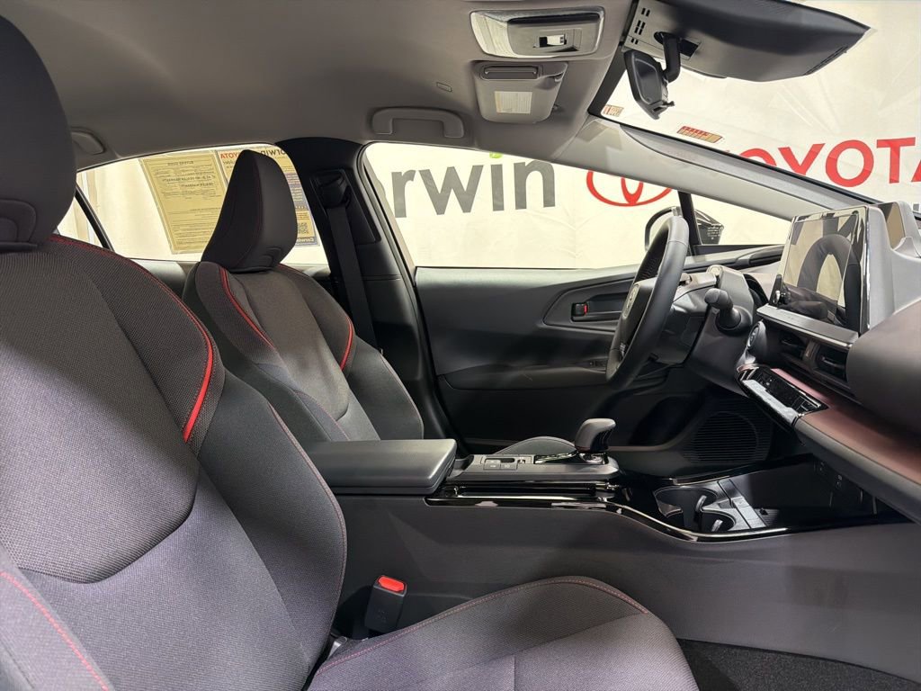 Used 2026 Toyota Prius Plug-In Hybrid image 10