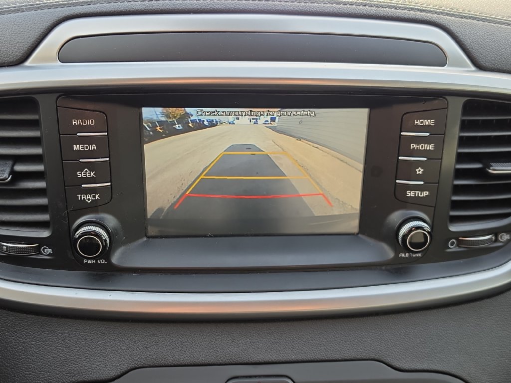 Used 2019 Kia Sorento AWD image 18