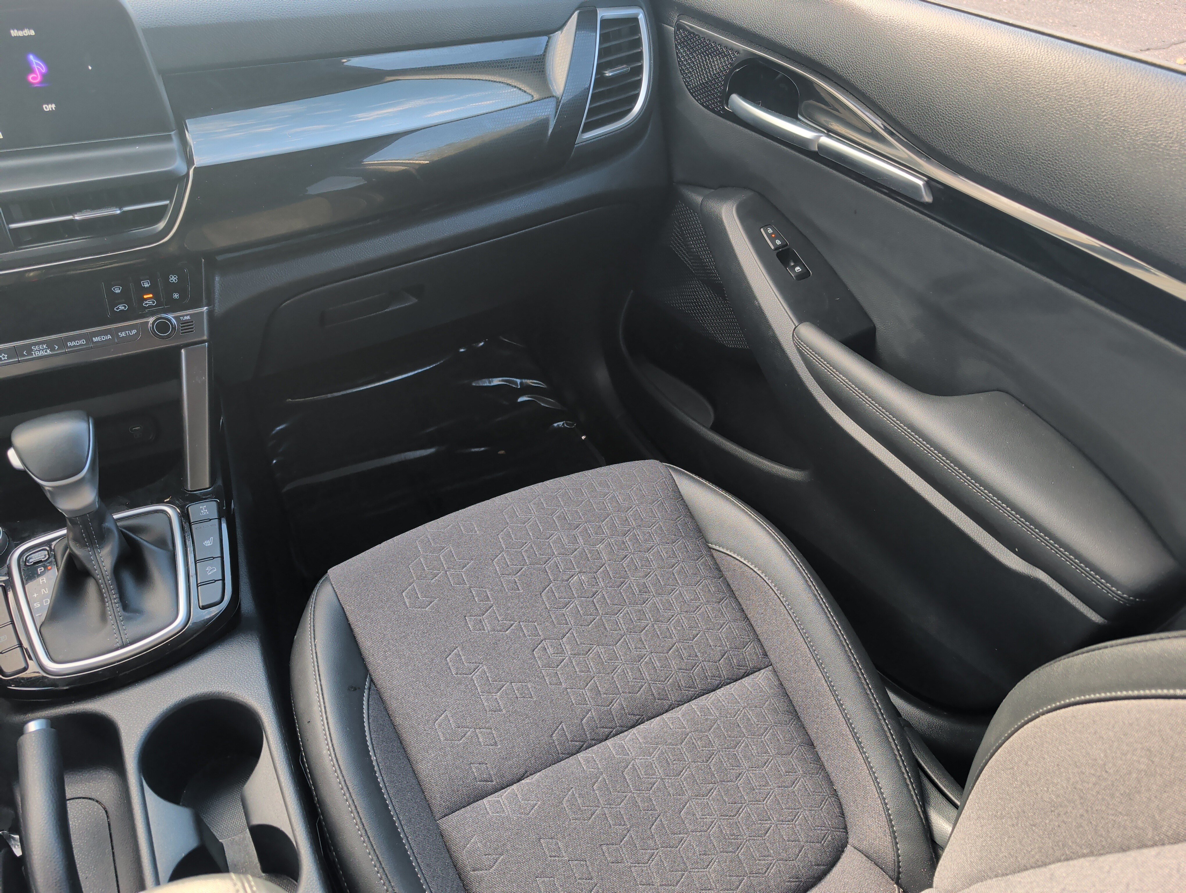 Used 2024 Kia Seltos S AWD/4WD image 11