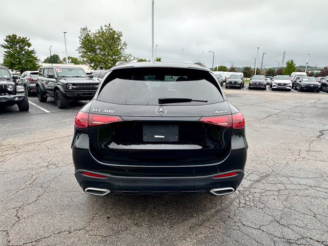 Used 2024 Mercedes-Benz GLC 300 4MATIC image 12