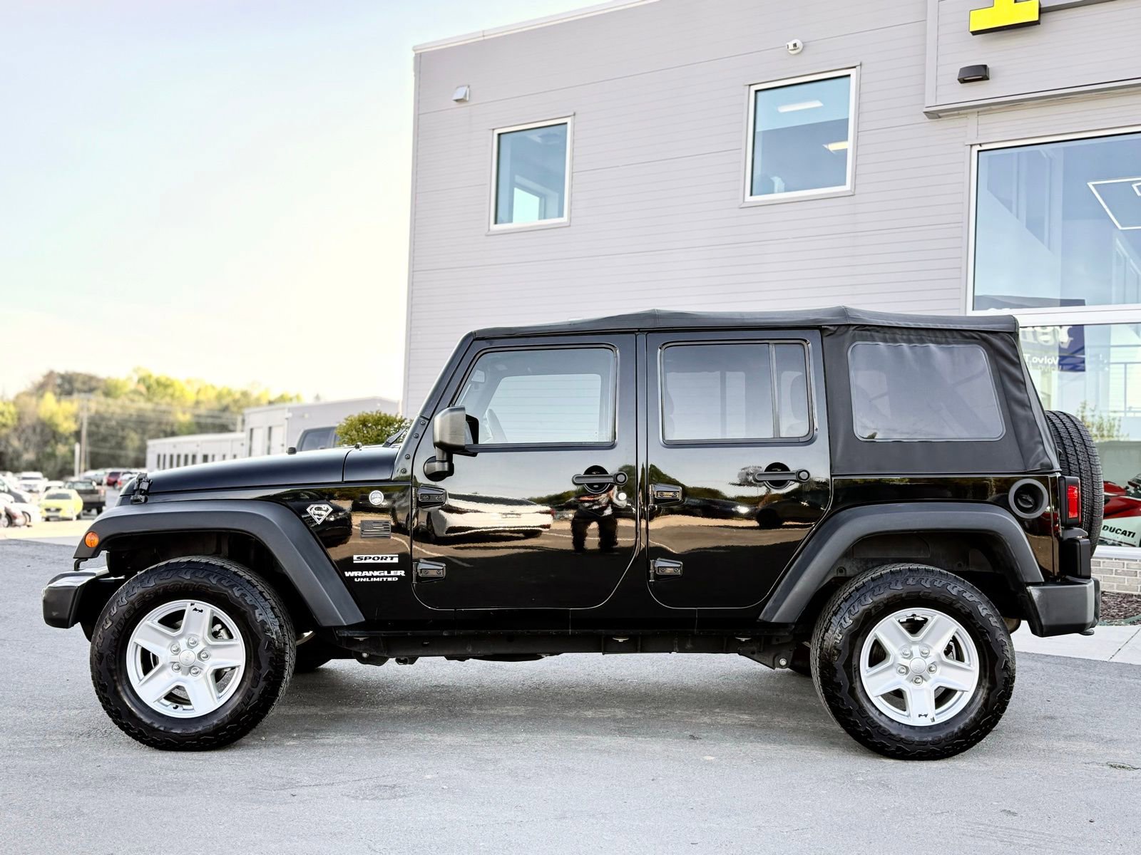 Used 2015 Jeep Wrangler Unlimited Sport w/ Quick Order Package 24S image 13