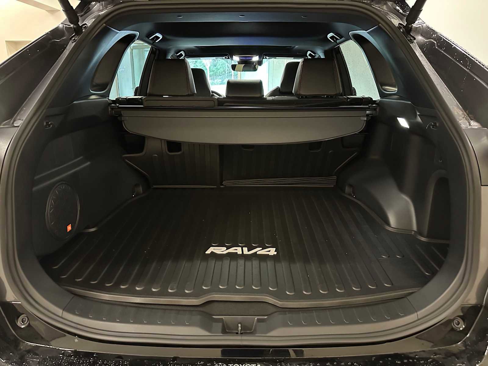 Certified 2025 Toyota RAV4 XSE w/ Weather Package image 31
