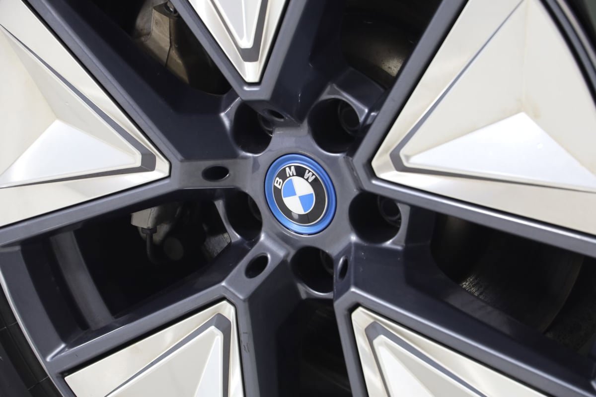 Used 2023 BMW i4 eDrive35 w/ Premium Package RWD image 16