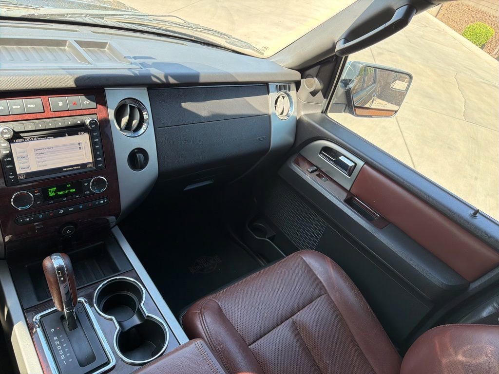 Used 2014 Ford Expedition King Ranch RWD image 16