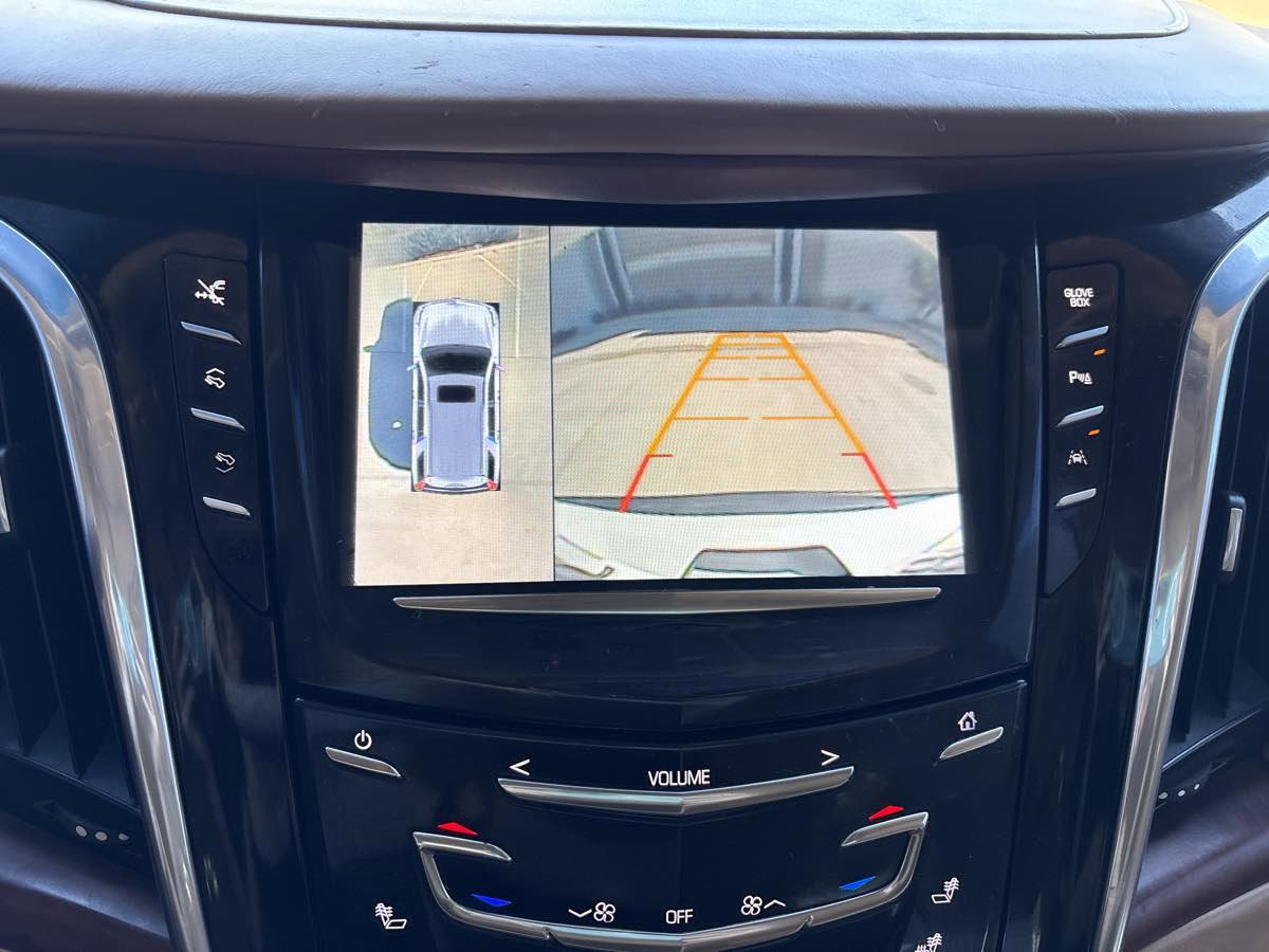 Used 2016 Cadillac Escalade Platinum image 37