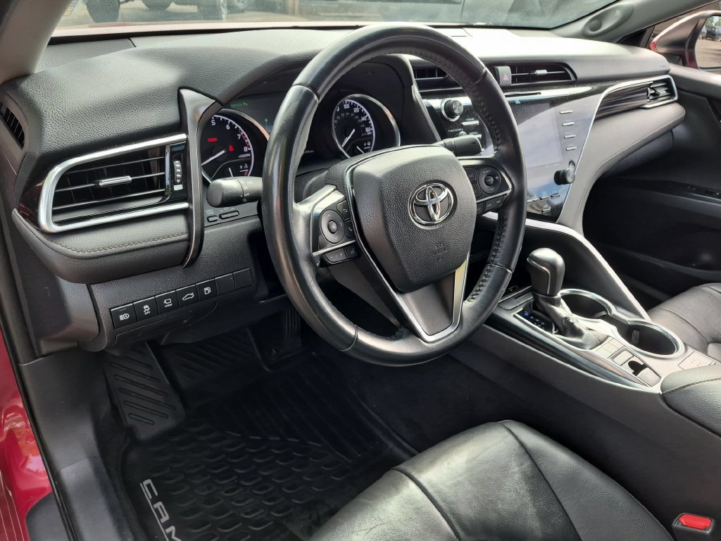 Used 2018 Toyota Camry XLE w/ Driver Assist Package FWD image 13