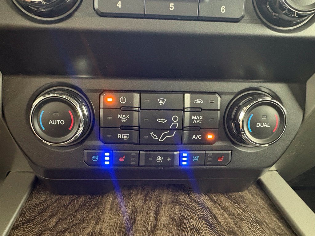 Used 2019 Ford F350 Lariat w/ Lariat Ultimate Package AWD/4WD image 36
