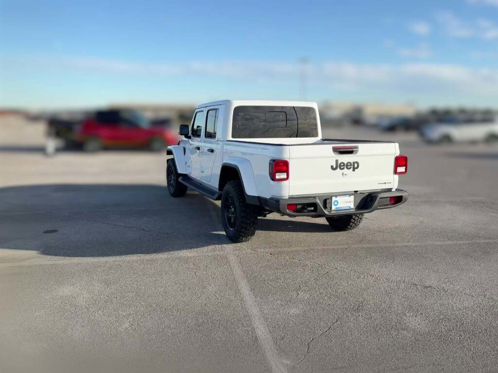 New 2026 Jeep Gladiator Sport image 9