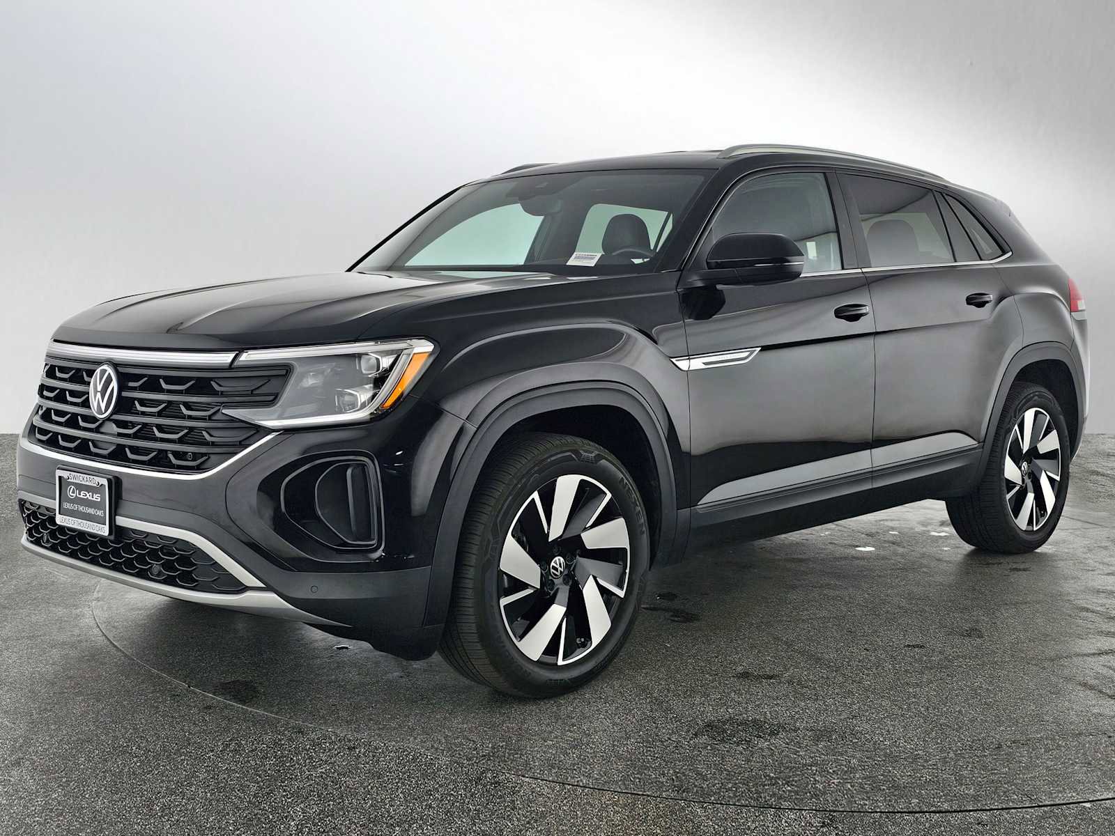 Used 2025 Volkswagen Atlas Cross Sport SE image 7