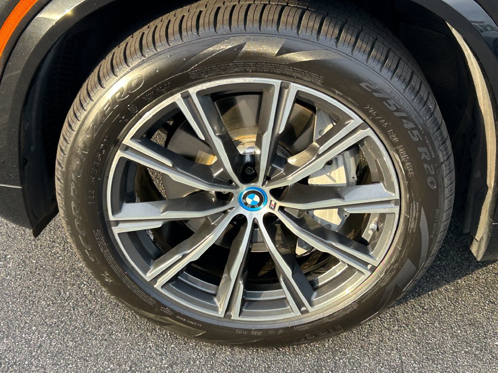 Used 2024 BMW X5 xDrive50e w/ Executive Package AWD/4WD image 9