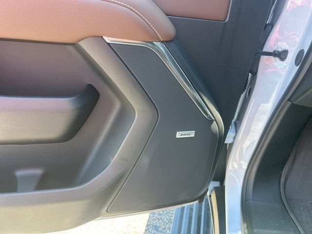 Used 2026 Chevrolet Suburban High Country AWD/4WD image 14