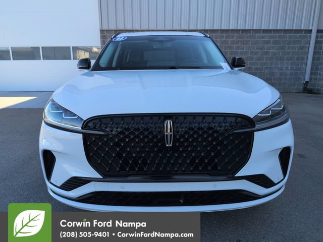 Used 2025 Lincoln Aviator Reserve w/ Equipment Group 201A AWD/4WD image 8