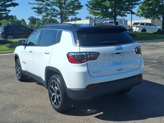 Used 2025 Jeep Compass Limited AWD/4WD image 6