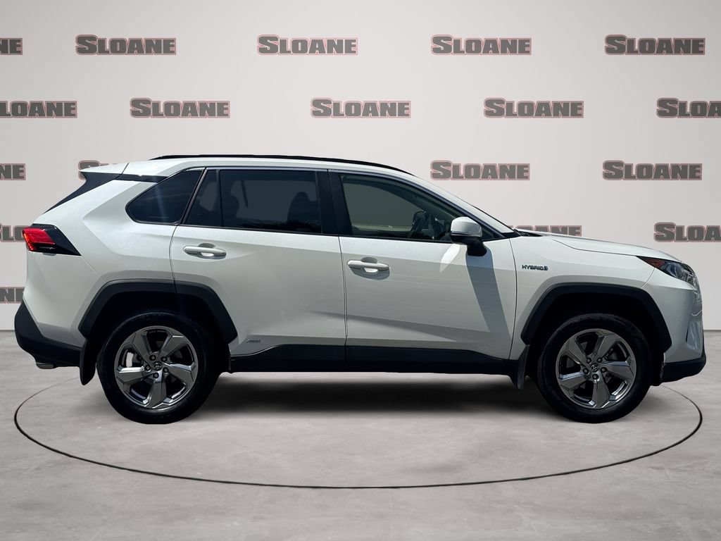 Used 2021 Toyota RAV4 XLE Premium AWD/4WD image 6