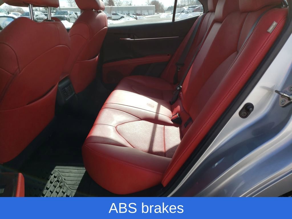 Used 2019 Toyota Camry XSE image 28