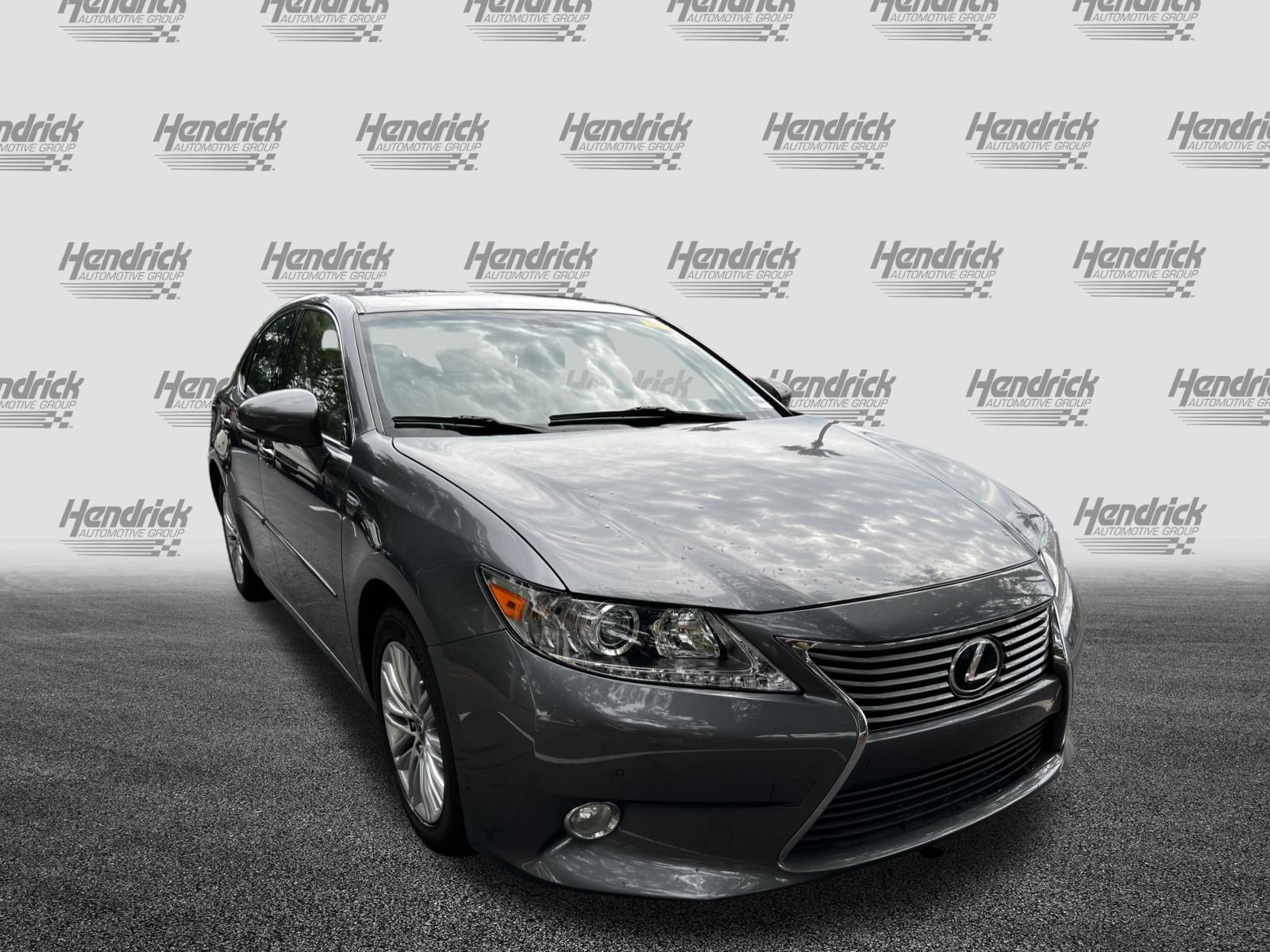 Used 2013 Lexus ES 350 w/ Luxury Pkg FWD image 2