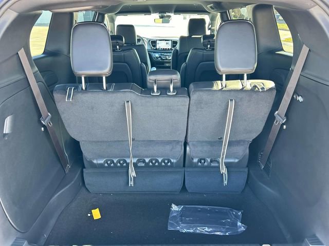 New 2026 Chrysler Voyager LX FWD image 12