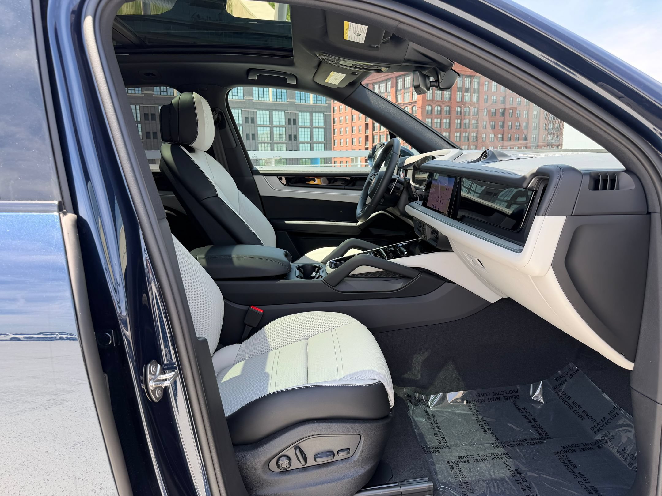 Certified 2026 Porsche Cayenne AWD/4WD image 15