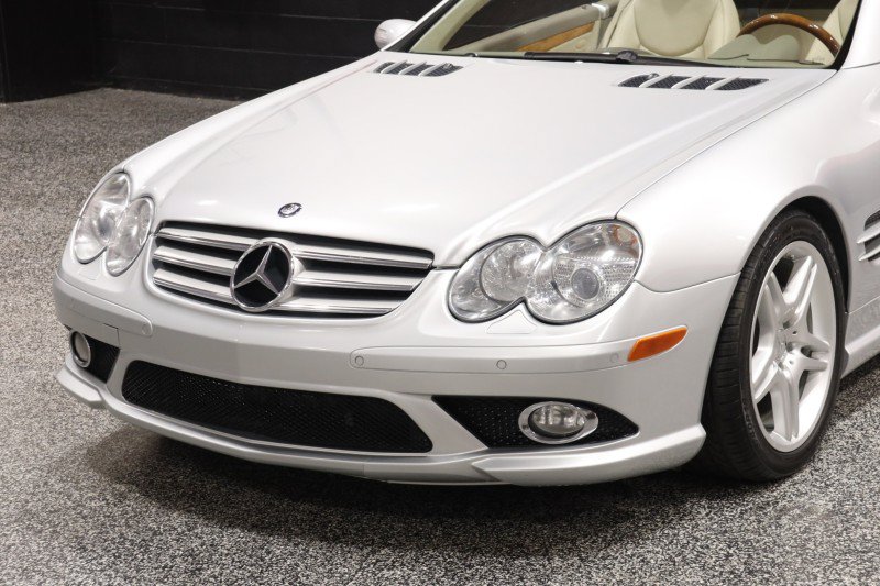 Used 2008 Mercedes-Benz SL 550 image 13