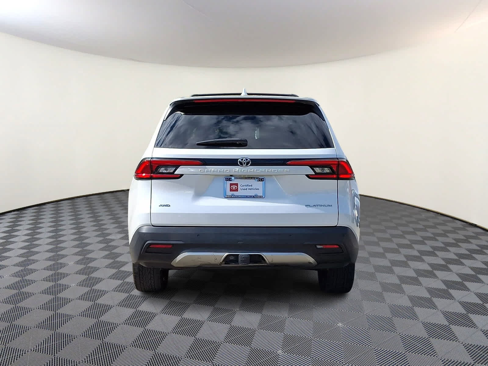 Certified 2024 Toyota Grand Highlander AWD image 6