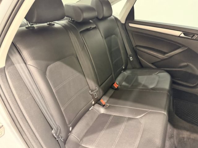 Used 2014 Volkswagen Passat 1.8T Wolfsburg Edition FWD image 30