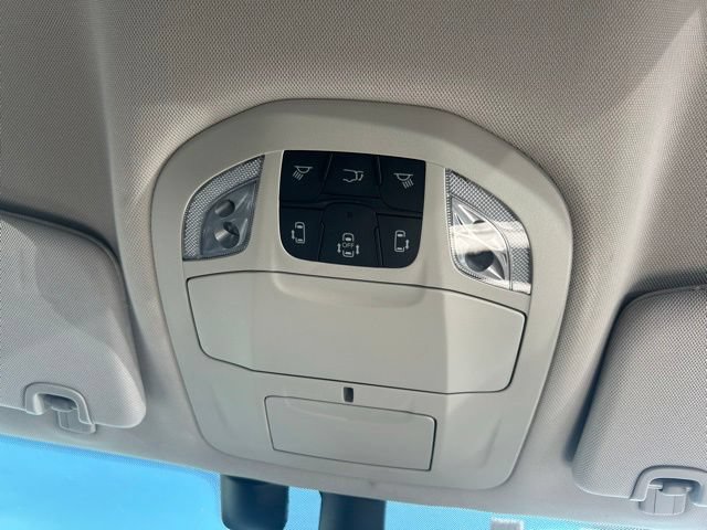 Used 2020 Chrysler Pacifica Touring-L Plus w/ Tire & Wheel Group FWD image 20