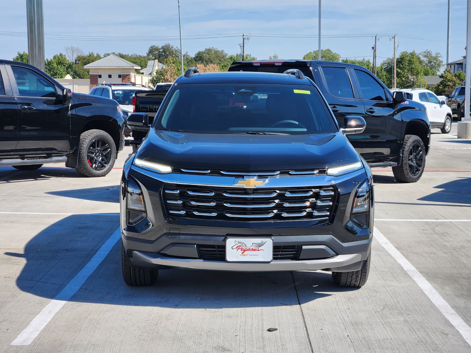New 2027 Chevrolet Equinox LT w/ Convenience Package II FWD image 6