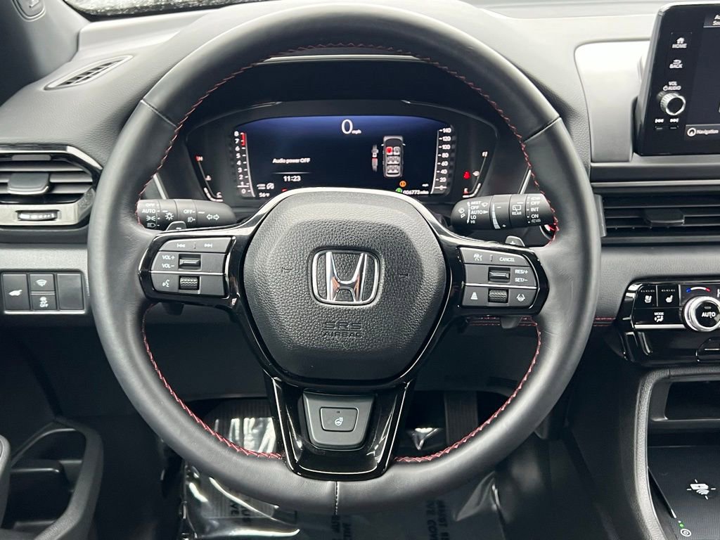 Used 2025 Honda Pilot Black Edition image 21