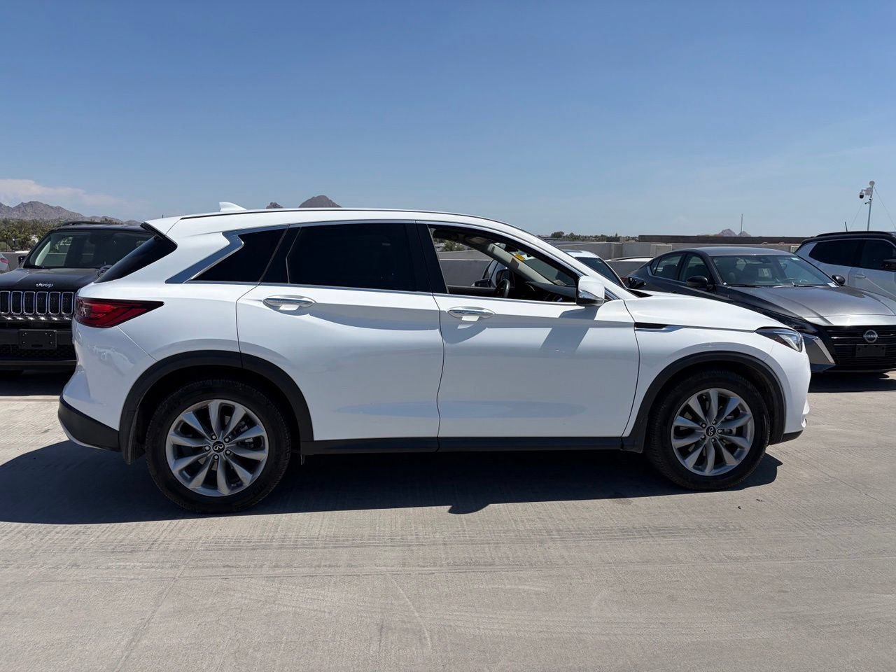 Used 2022 INFINITI QX50 Pure AWD/4WD image 3