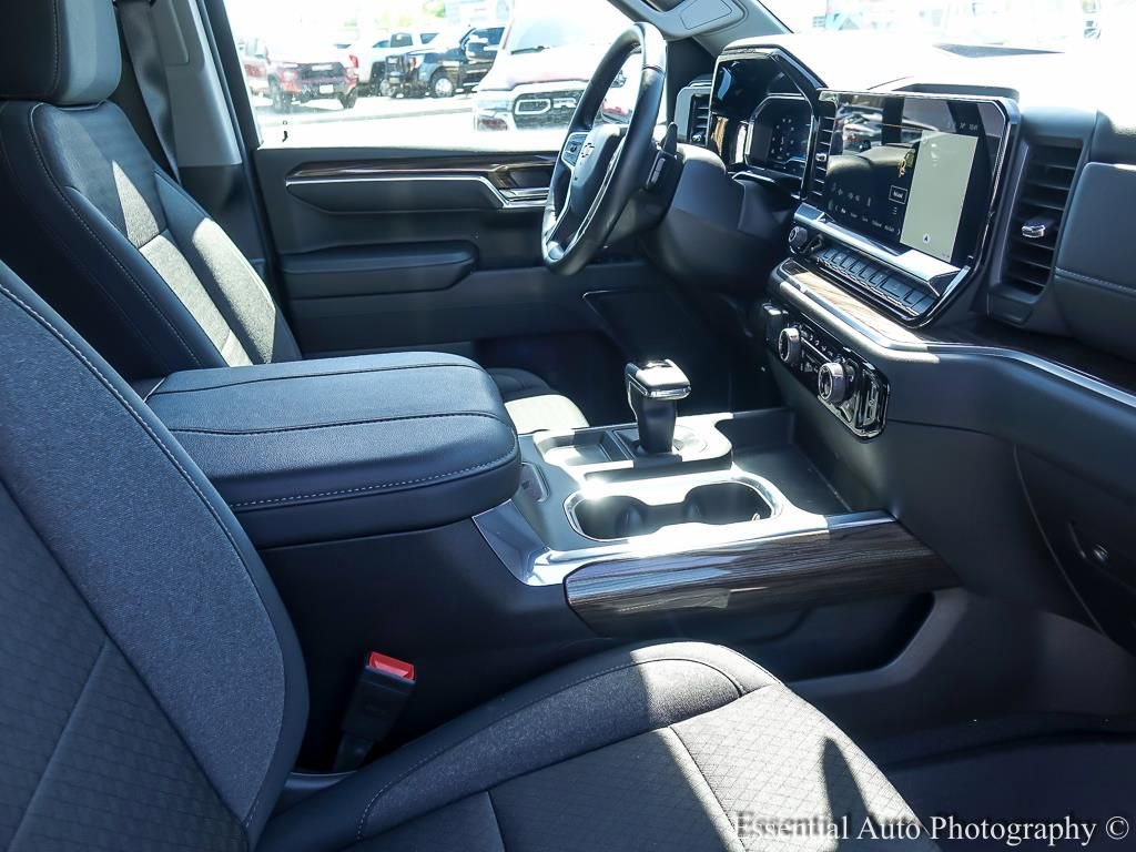 Used 2024 Chevrolet Silverado 1500 LT AWD/4WD image 26