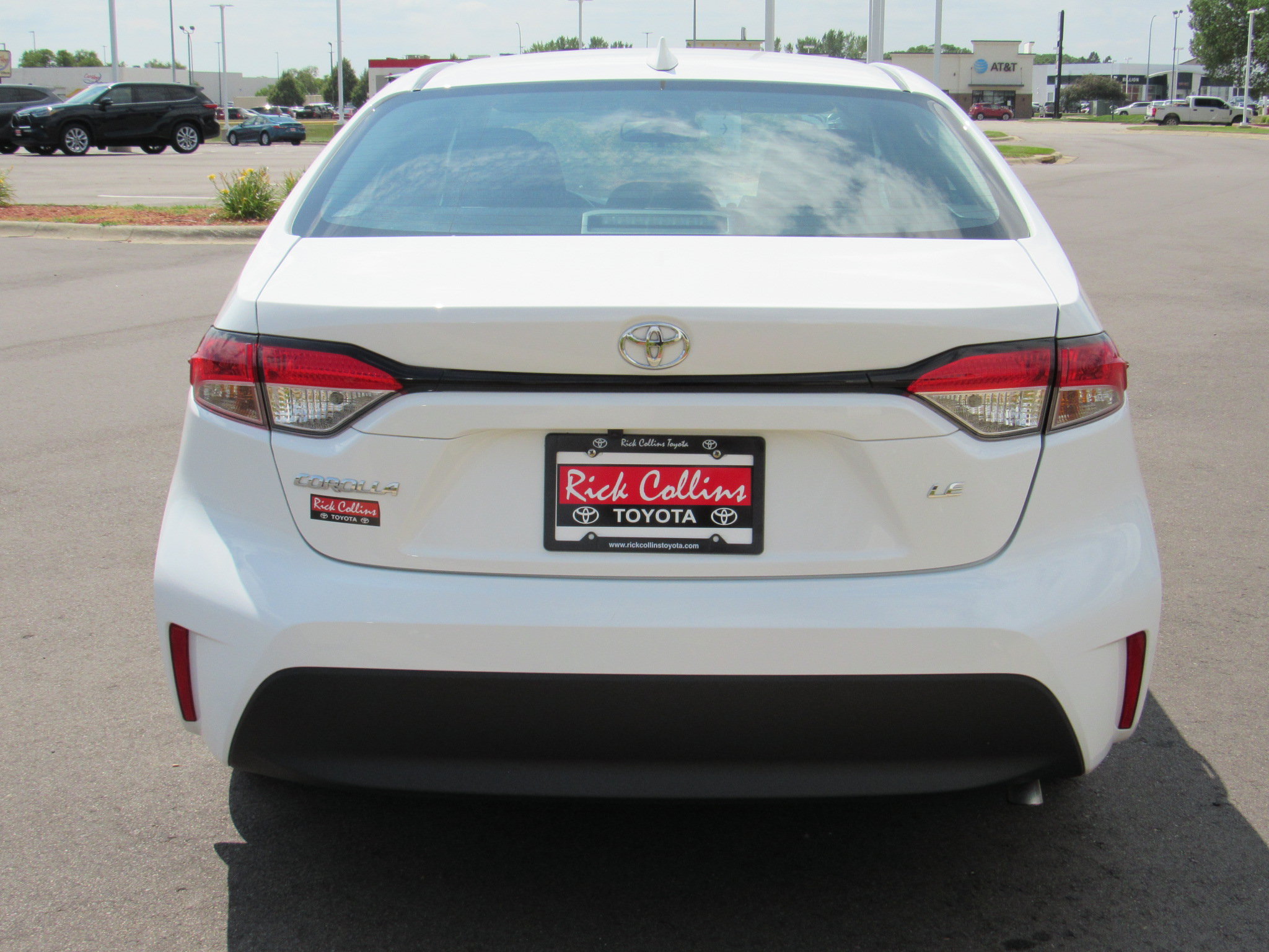 Used 2024 Toyota Corolla LE FWD image 7