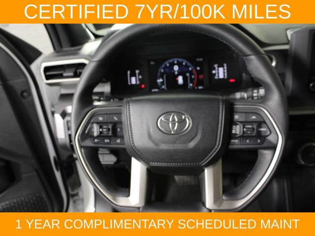 Used 2025 Toyota 4Runner SR5 AWD/4WD image 19