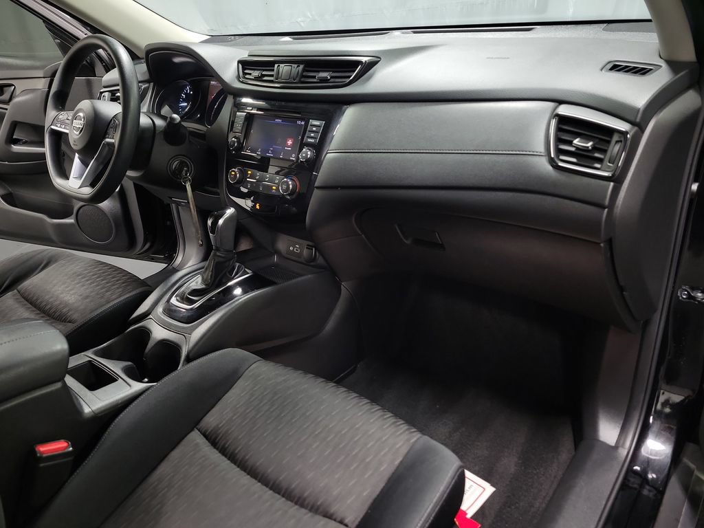 Used 2020 Nissan Rogue S AWD/4WD image 32