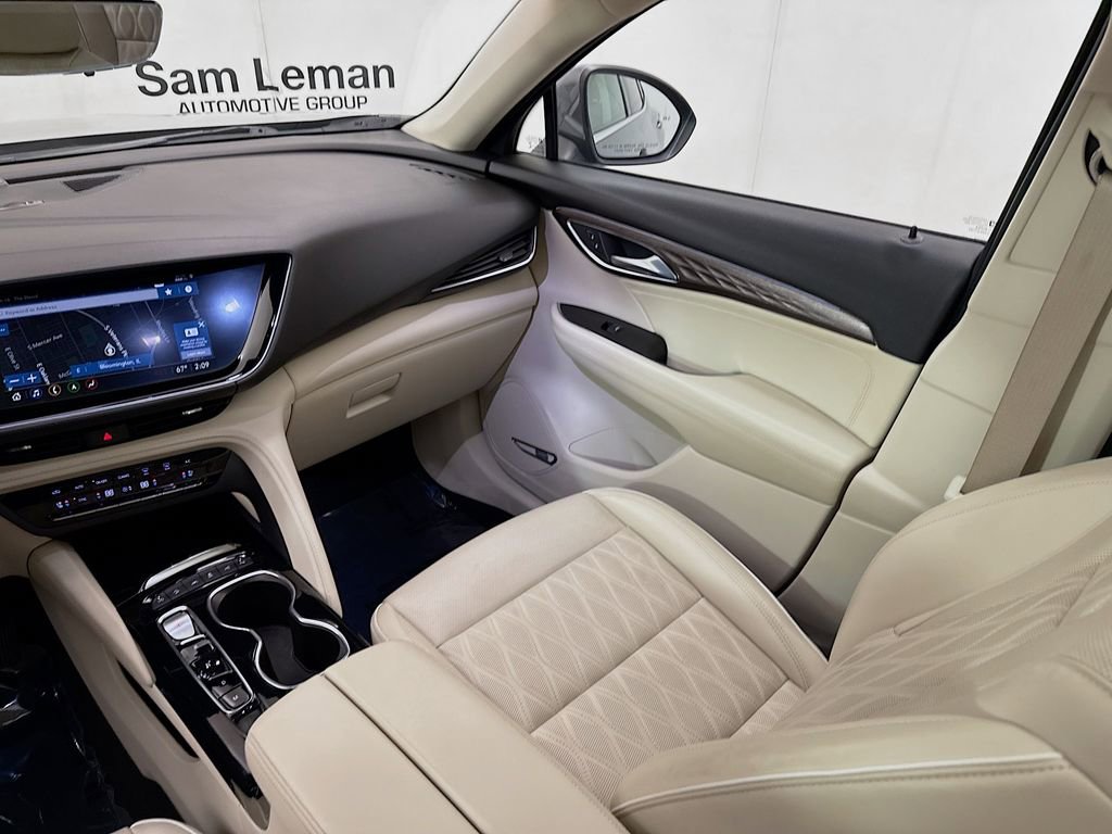 Used 2022 Buick Envision Avenir w/ Technology Package II image 25
